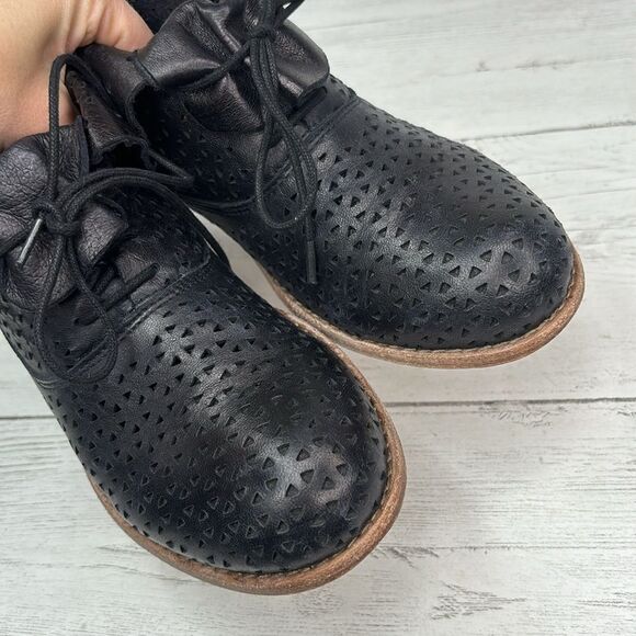 Patricia Nash Sabrina Ankle Black Leather Booties in Womens Size 7 - Picture 5 of 9